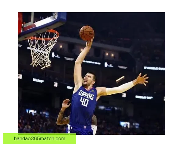 头被打肿也不算犯规祖巴茨回应裁判空接判罚记牢抡肘规则